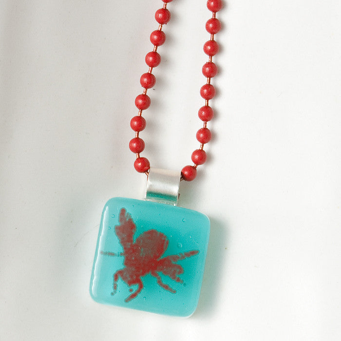 Bee Mini Necklace