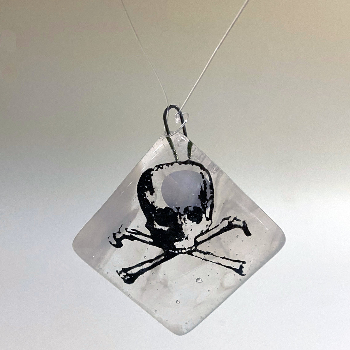 Skull & Crossbones Single Sun Catcher