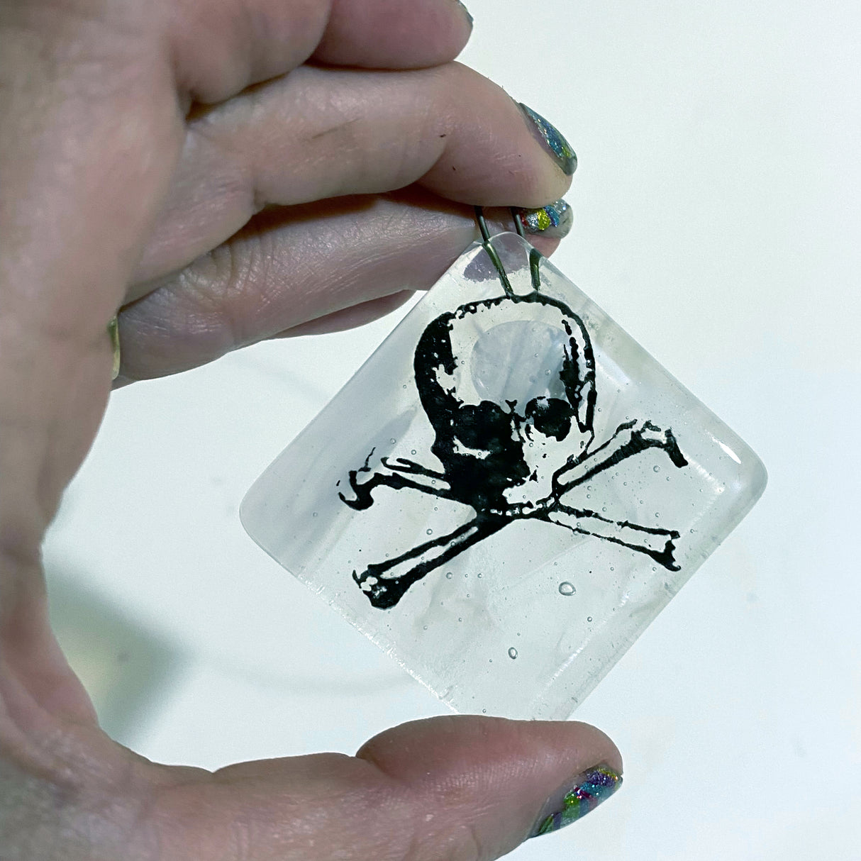 Skull & Crossbones Single Sun Catcher